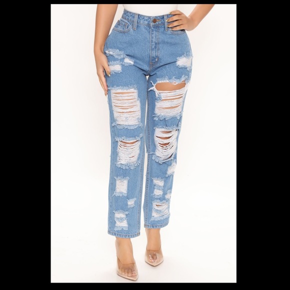 Fashion Nova Boyfriend Ripped Jeans. Size 28. - Picture 2 of 5